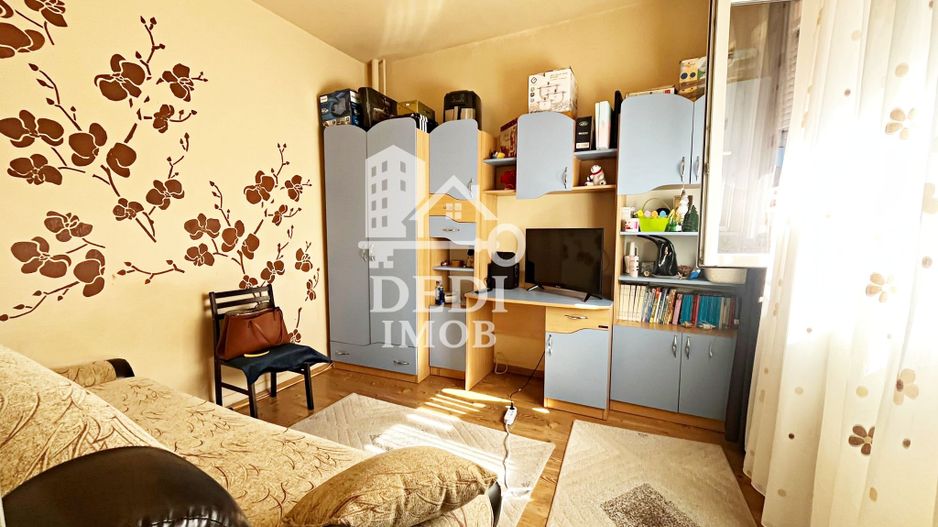 Apartament 2 camere de vanzare in zona Rogerius, Oradea - Poză 2