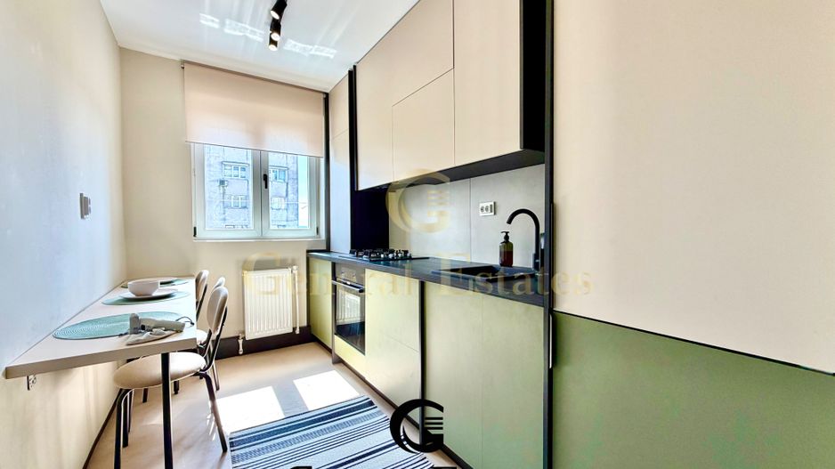 Copou | 2 Camere Decomandat | Lângă Parc | Vedere Panoramică | Renovat - Poză 11