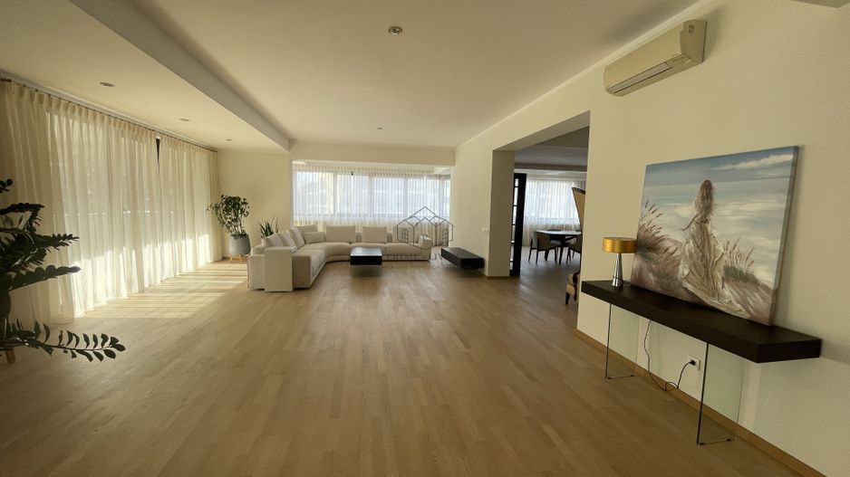 APARTAMENT SUPERB CU 3 DORMITOARE LA INCHIRIERE LANGA PARC HERASTRAU - Poză 2