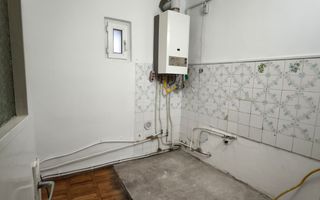 Casă de vânzare | 2 min de Centrul Vechi | garaj | curte proprie - Poză 8
