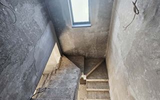 🏡 Vilă luminoasă, 4 camere, cu teren generos – Com. Plopu - Poză 35