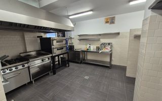 Spatiu comercial 138,70 mp + 2 locuri de parcare - Varteju - Poză 7