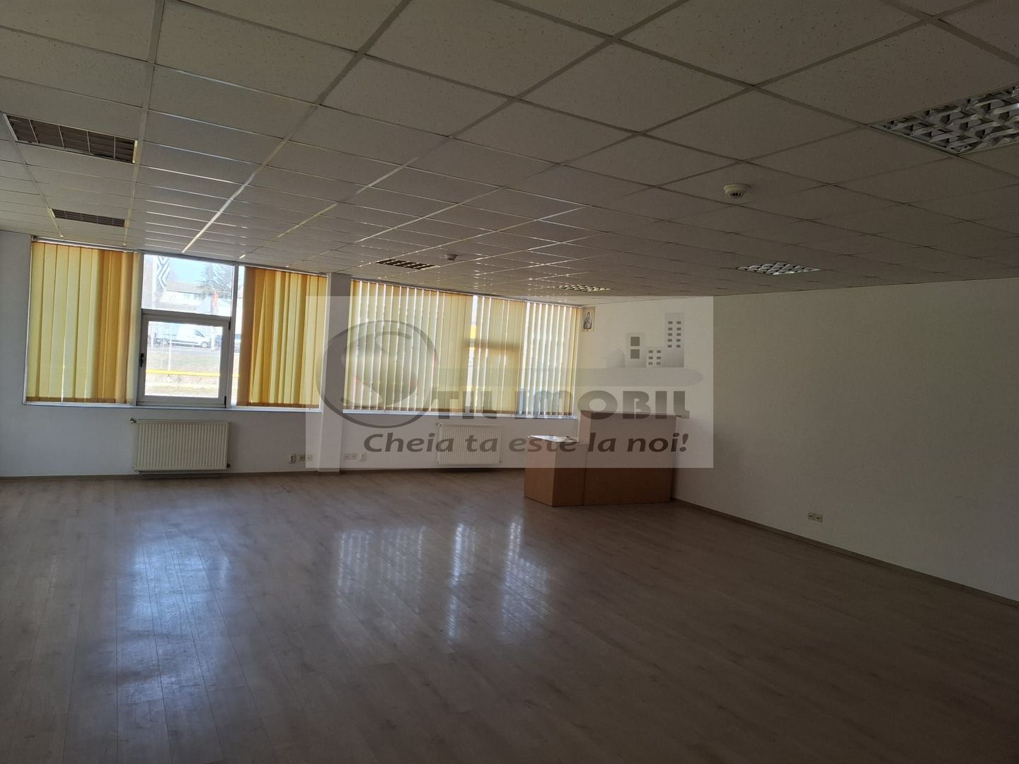 Spatiu depozitare de inchiriat,  suprafata 1250mp +500mp birou - Poză 11