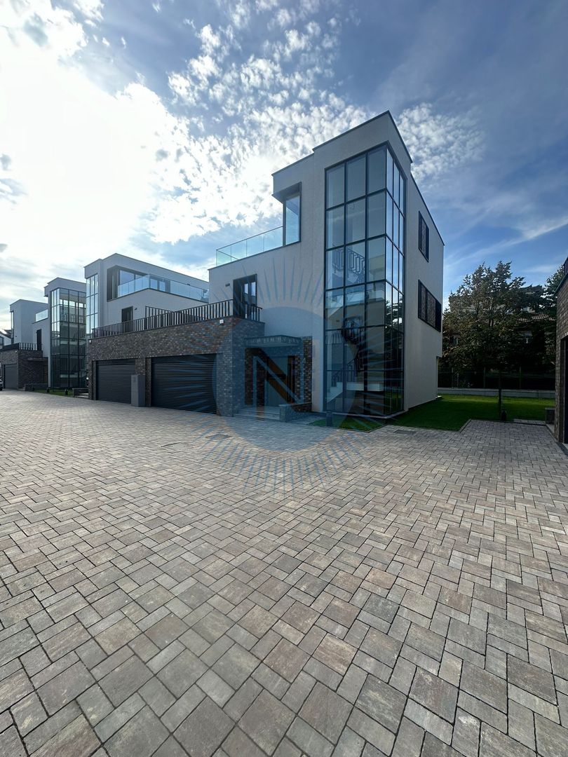 Vila cu 5 camere cu piscina proprie - scoala Americana - Poză 19