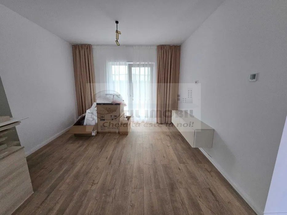 Casa/Vila de inchiriat - 800 euro - Poză 2