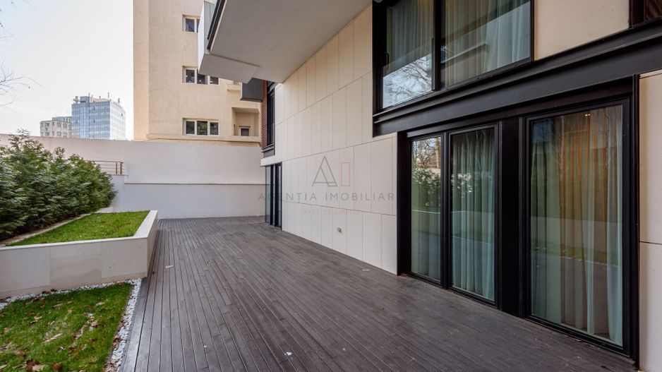 Elegant Duplex with Private Garden in One Aviatorilor Commission-Free - Poză 16