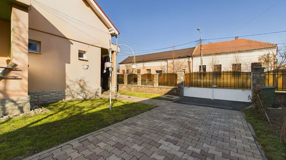 Casă spațioasă în zona Blașcovici, Timișoara - Poză 26