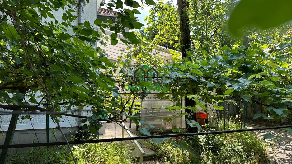 Casa si teren  - Zona Ultracentrala - Poză 4