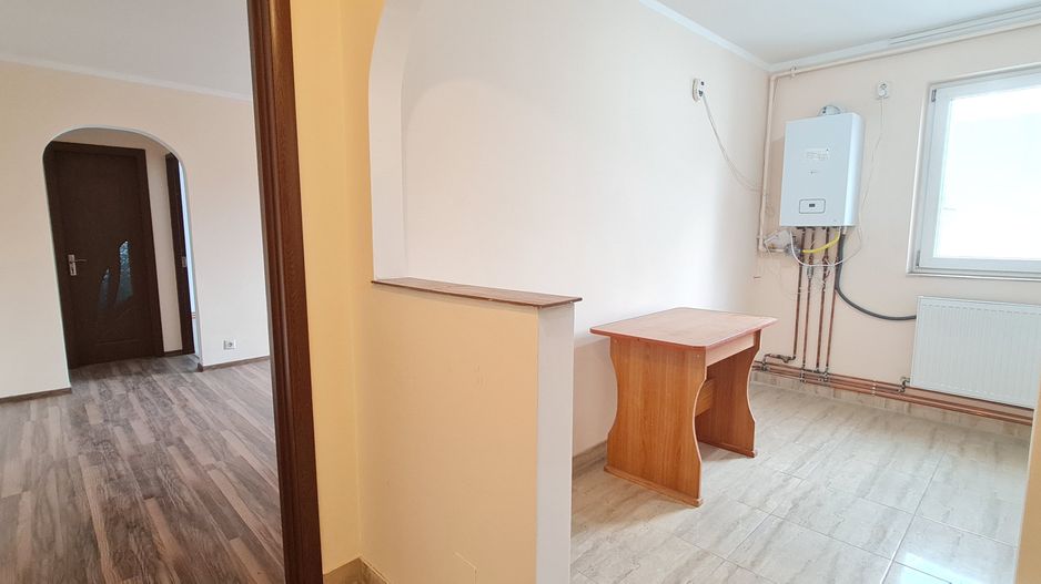 Apartament 2 camere Tractorul - Poză 6