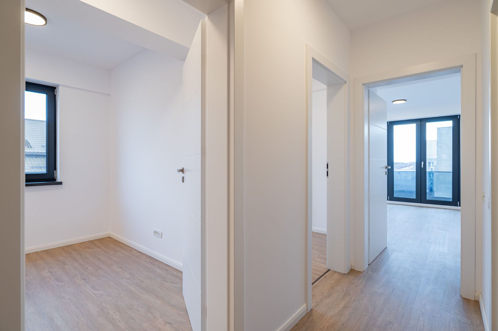 Birouri în clădire nouă | Parcare + boxă incluse | Șos. Mangaliei 135 - Poză 11