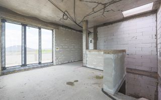 PROPRIETATE VÂNDUTĂ! Vilă spațioasă– Via Carmina, Arad. - Poză 6