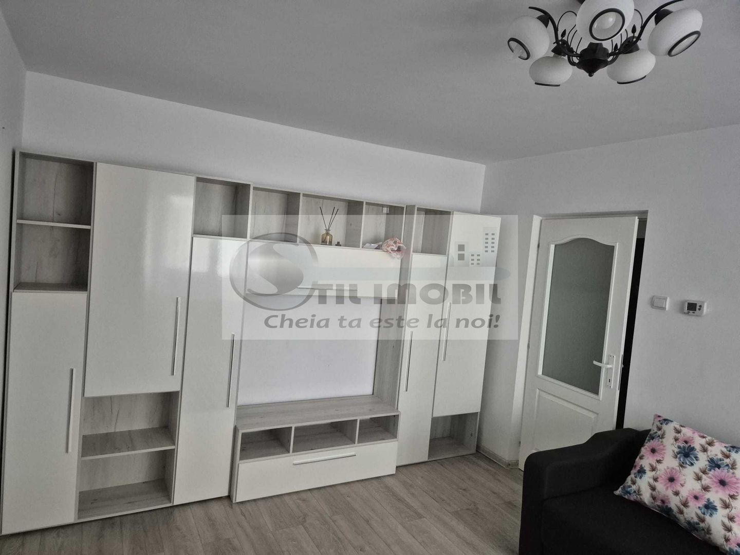 Apartament 2 camere Podul Ros - 460 euro - Poză 1
