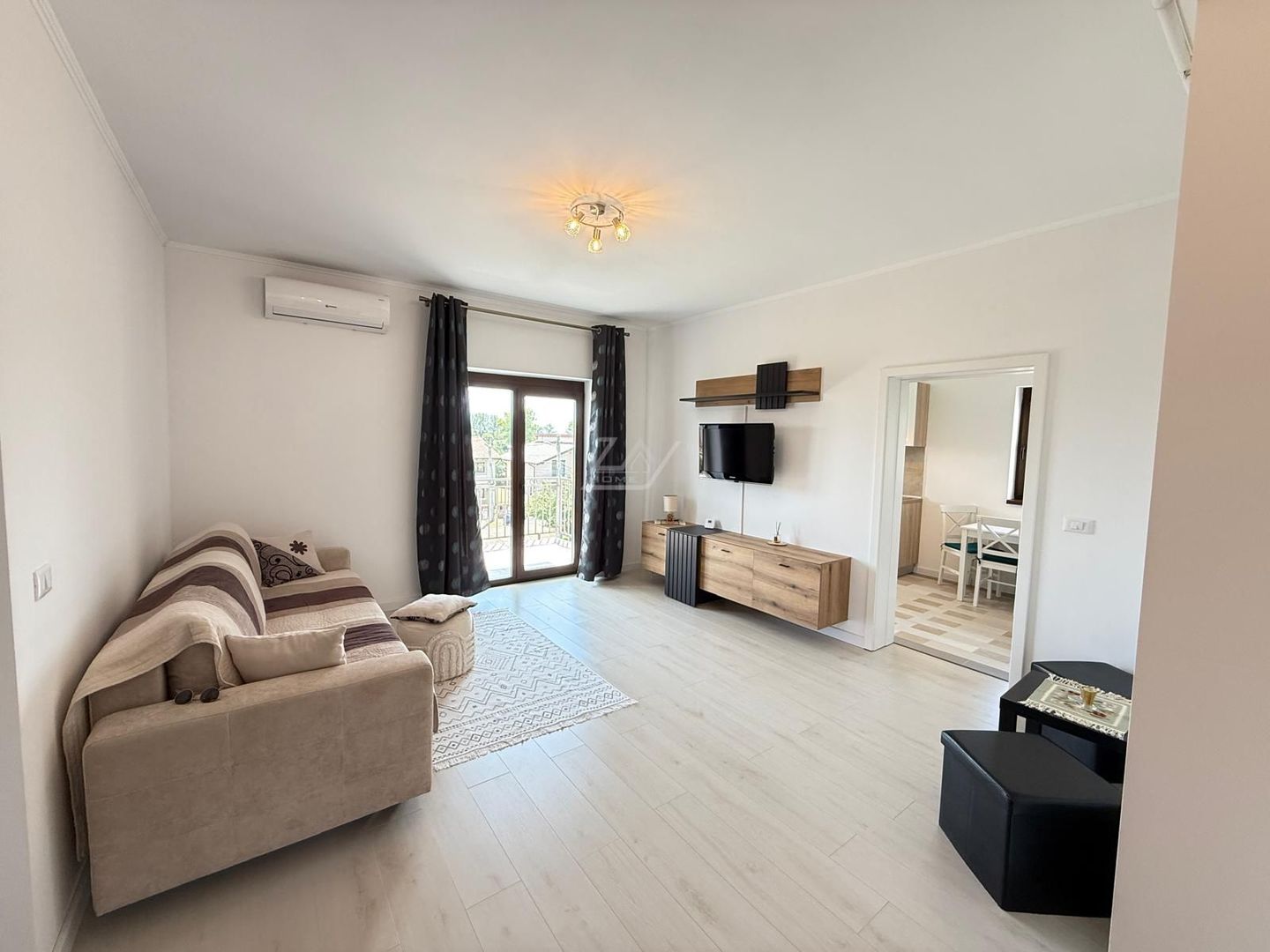 Mobilat si utilat complet. Disponibil imediat. - Poză 2