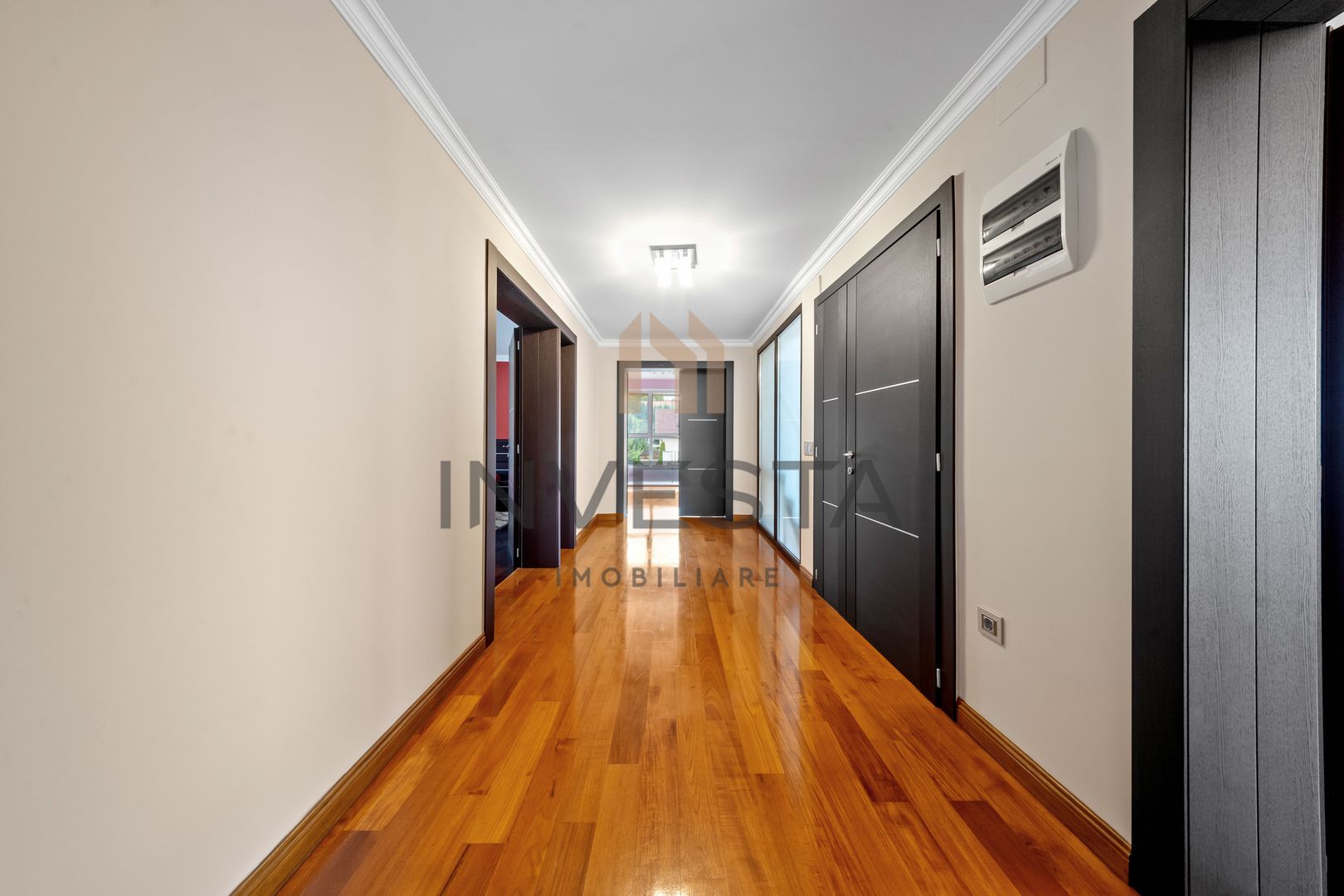 Vila cu teren de 1081 mp in cartierul Andrei Muresanu! - Poză 22