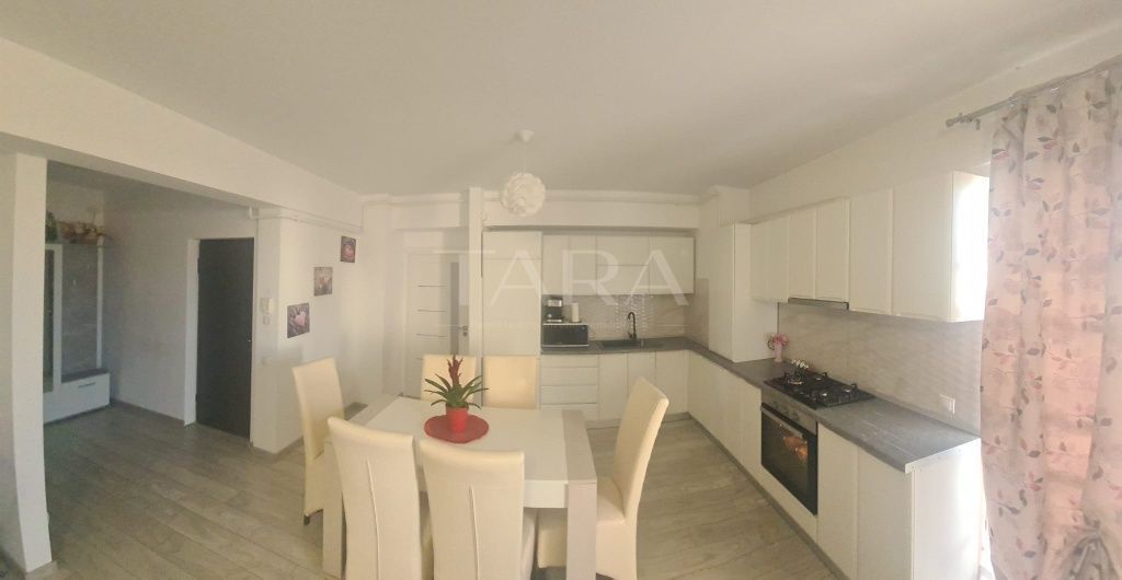 Apartament Modern cu 2 Camere și Loc de Parcare - Poză 2