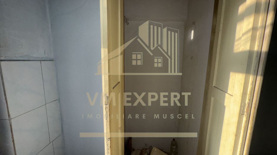 APARTAMENT 3 CAMERE ETAJ 4 VISOI CAMPULUNG - Poză 12