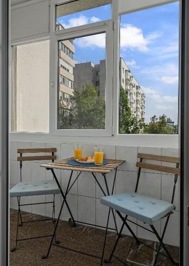 Garsonieră superbă, PiațaVictoriei, mobilat complet, certificat turistic - Poză 10