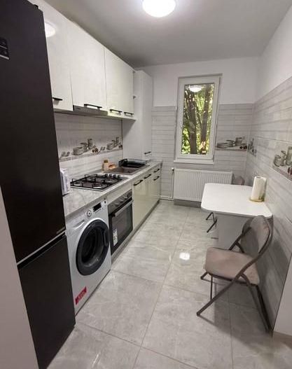 De închiriat apartament cu 2 camere în Micro 17, etaj 2, 450 euro - Poză 4