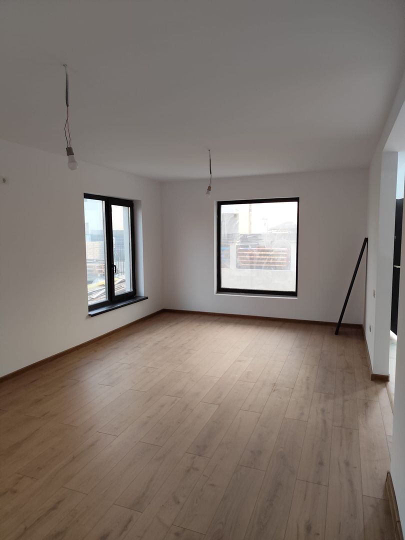 Casă / Vilă cu 4 camere de vânzare în Berceni - Poză 15