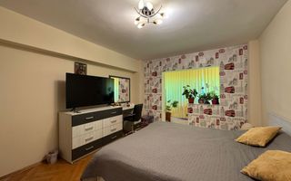 Apartament cu 3 camere decomandate, etaj 2, Centru - Poză 7