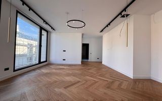 Vilă Spațioasă cu grădină privată în Nordul Capitalei. - Poză 7