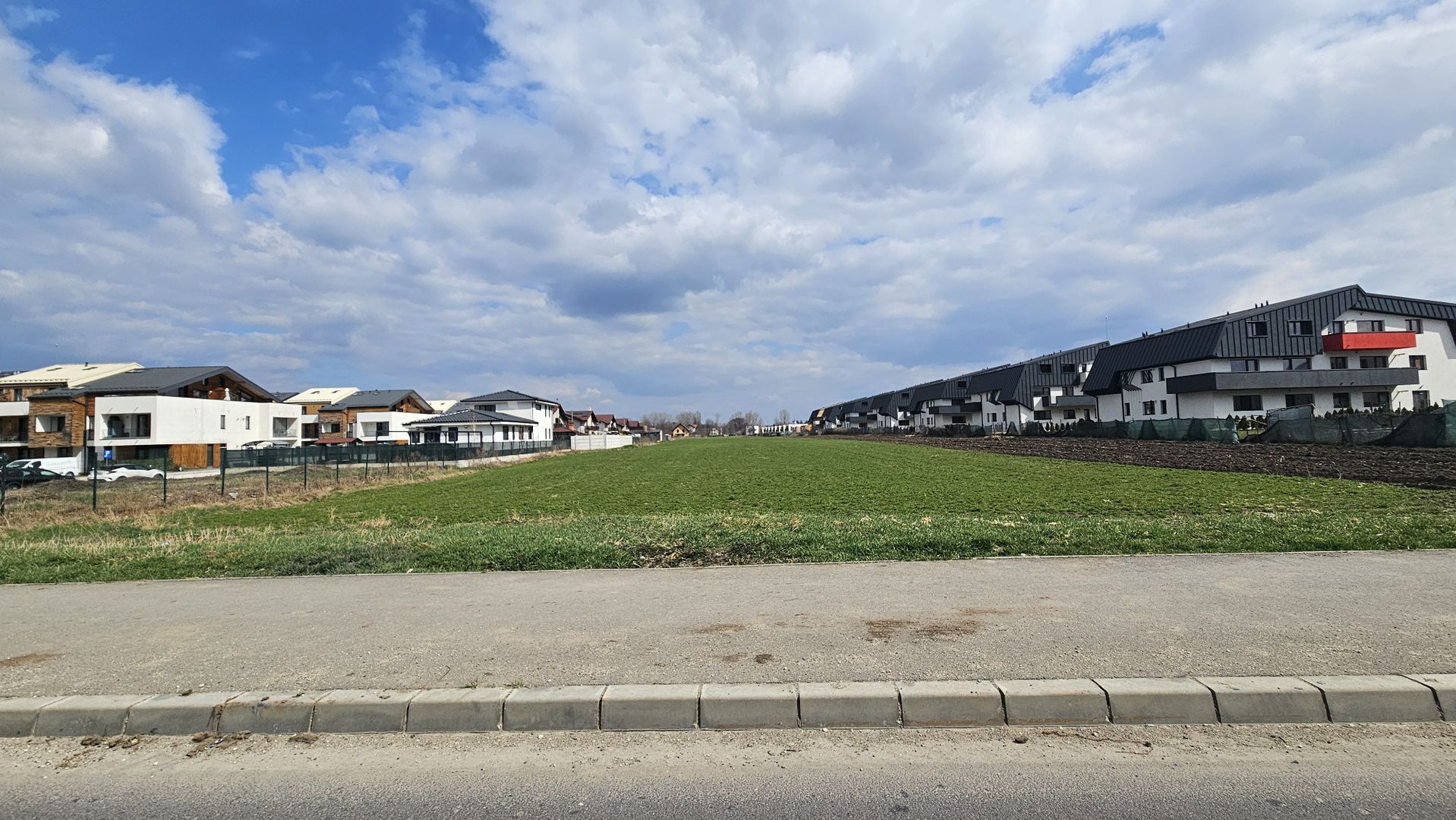 Oportunitate pentru dezvoltare imobiliara teren 19235mp in Brasov - Poză 8