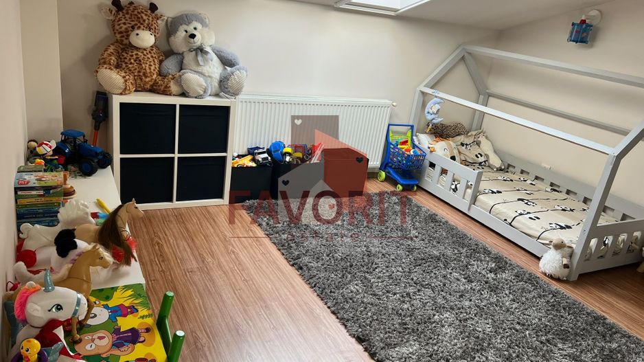 Mobilat si utilat. Terasa de 32 mp. Zona linistita. - Poză 8