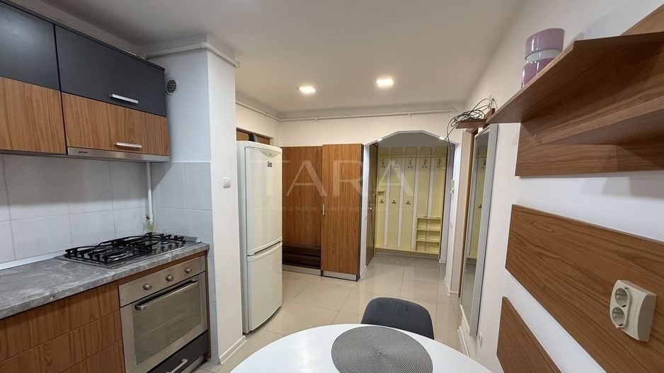 Apartament cu trei camere în cartierul Mănăștur, Cluj-Napoca. - Poză 3