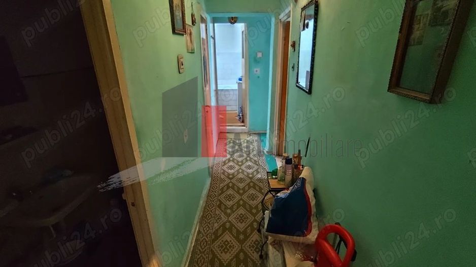 APARTAMENT 3 CAMERE-BARCA - Poză 3
