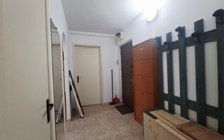 Apartament cu 3 camere, zona Piața Astra, etaj 1 - Poză 5