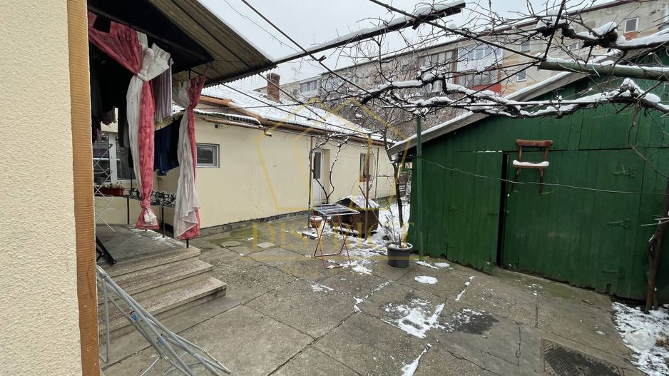 Casa cu 2 spatii comerciale si 2 apartamente | zona Lipovei - Poză 3