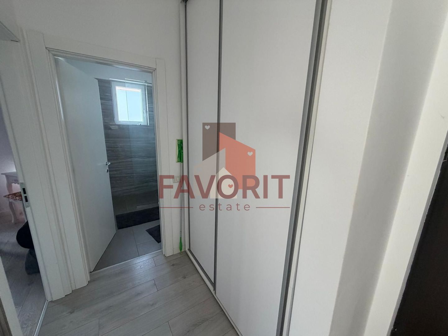 Mobilat si utilat. Pozitie excelenta. Loc de parcare - Poză 5