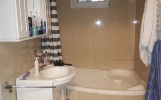 Vânzare apartament semidecomandat 4 camere cu centrală Bd. Obregia - Poză 1