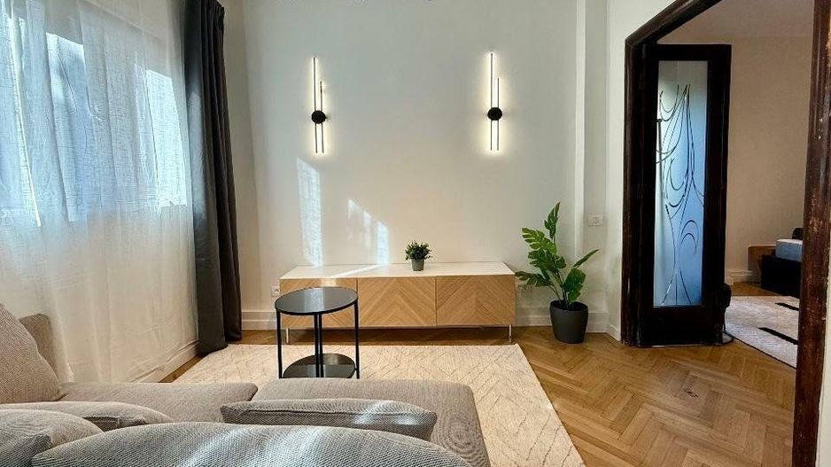 Ultracentral, 2 camere, prima închiriere după renovare | metrou Unirii - Poză 2