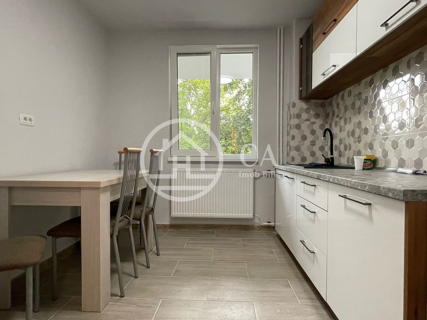 Apartament de inchiriat cu 3 camere in zona Dacia, Oradea. - Poză 7