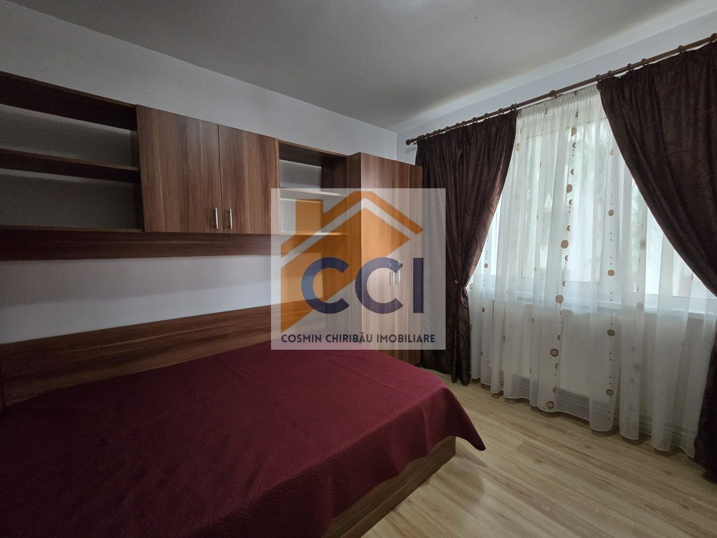 DE VÂNZARE - Apartament cu 2 camere în Bacău - Etaj 1 - Poză 12