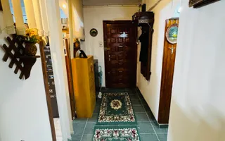 3 decomandate, centrala, 1 Mai - 110 000 Euro - Poză 15