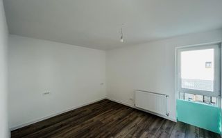 Apartament nou la vila,  finisat la cheie, 4 camere, 2 bai,  balcon - - Poză 5