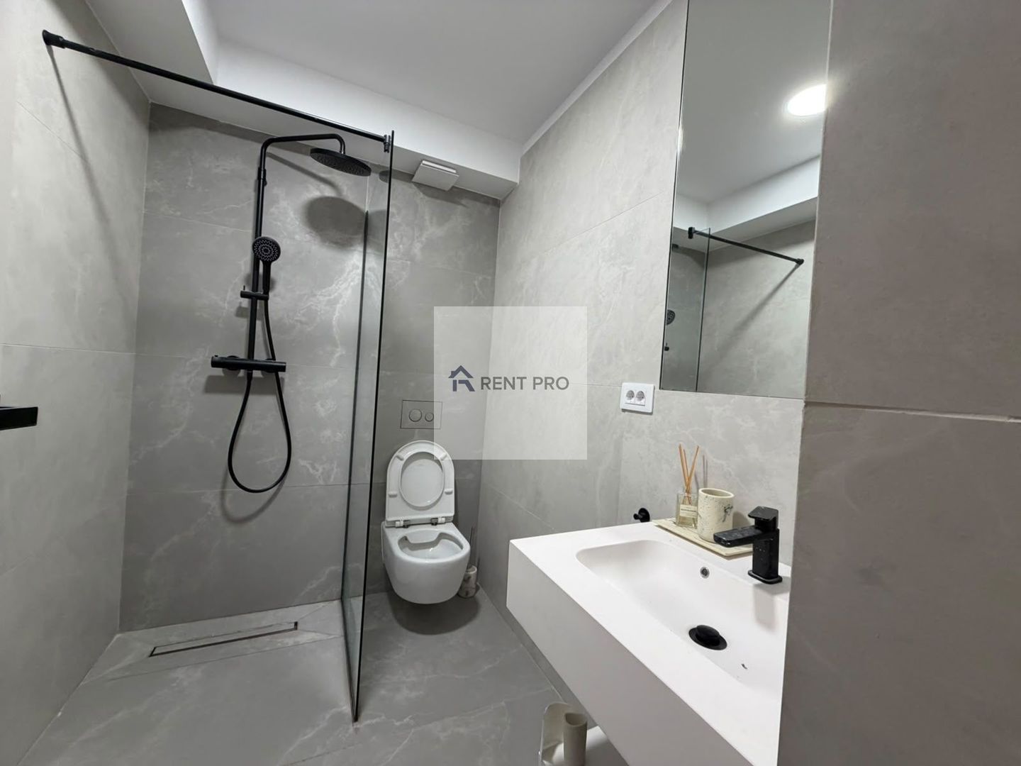 Apartament premium cu 3 camere de vânzare | 70 mp + terasă 145,5 mp | - Poză 14