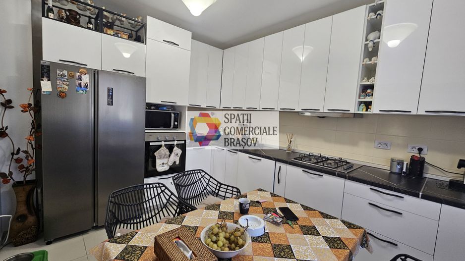 Casă individuala 5 camere de vânzare - zona Tractorul, Coresi - 270 mp - # plus - Poză 8