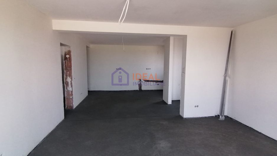 Casa tip quadruplex cu 4 camere in Calea Cisnadiei, zona Casa de Apa - Poză 6