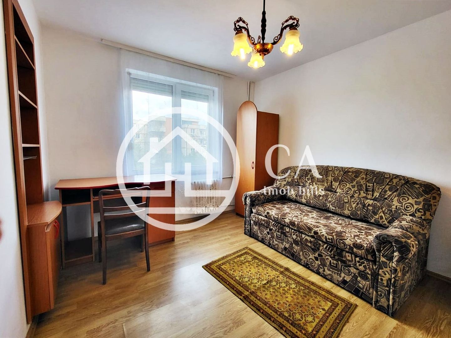Apartament de închiriat cu 3 camere în zona Rogerius, Oradea - Poză 1