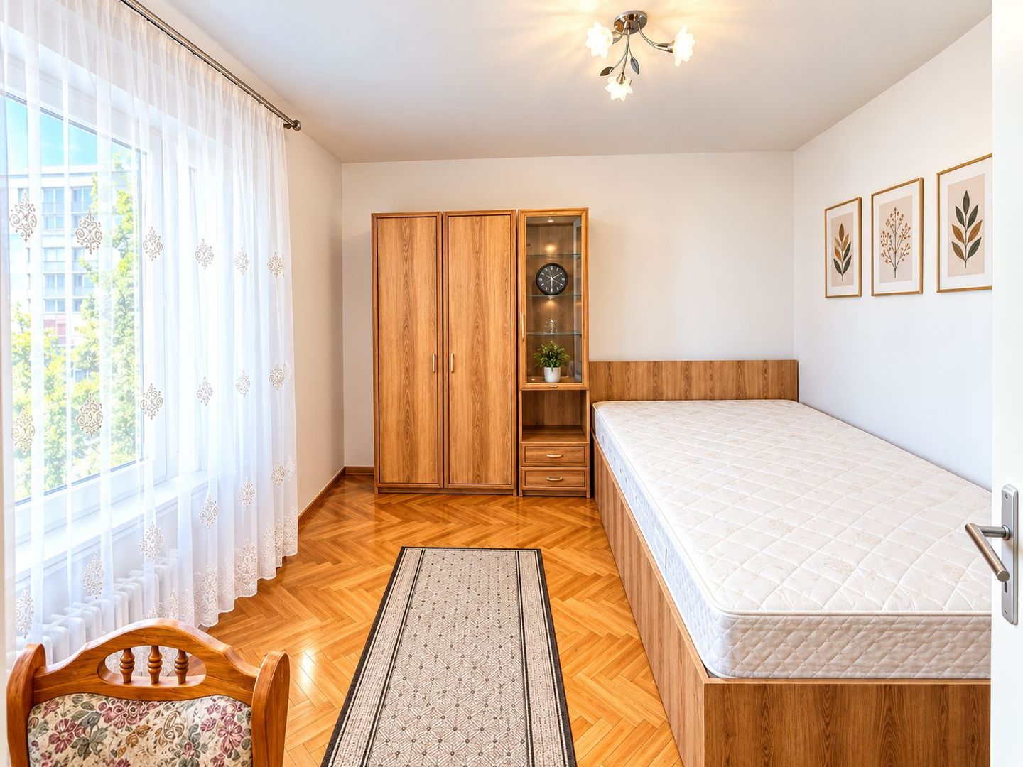 Apartament De Inchiriat | Ultracentral | 50 Mp | P-ta Mihai Viteazul - Poză 1