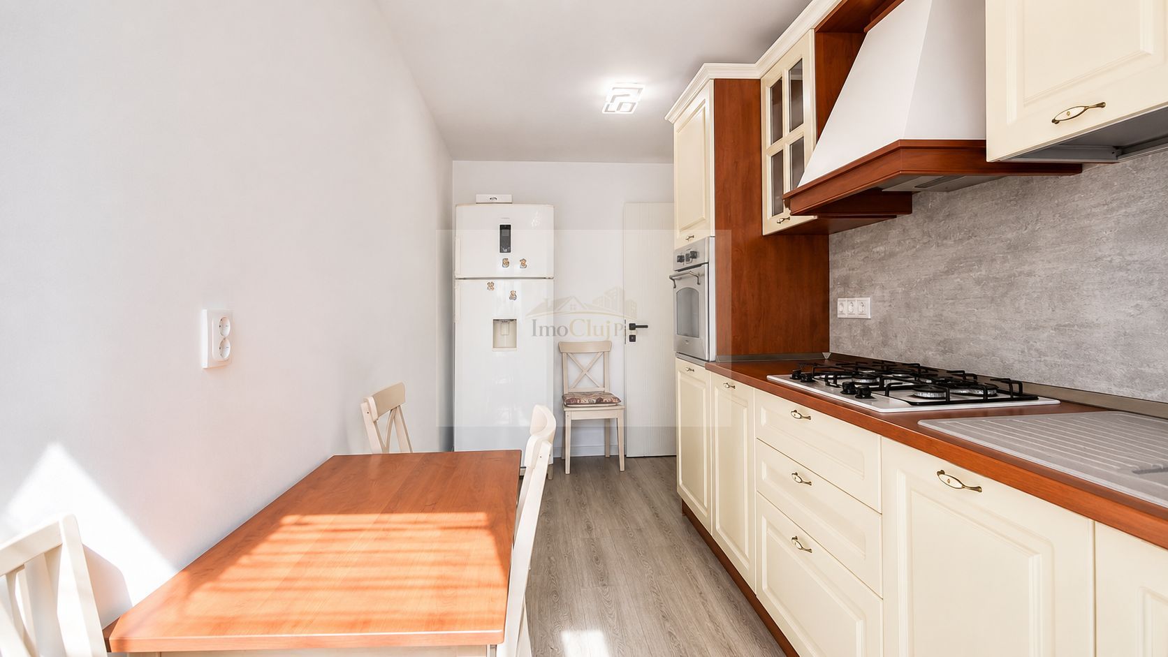 Vânzare apartament 2 camere, decomandat, etaj 1, tip vilă, parcare - Poză 6