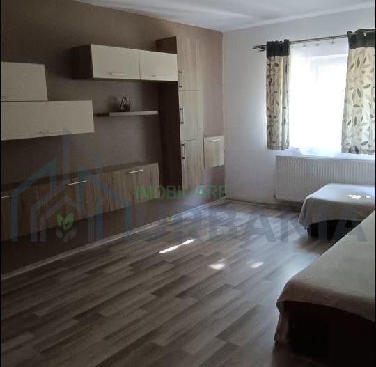 Apartament 2 camere de inchiriat, zona Canta, bloc 530, Liteni - Poză 1
