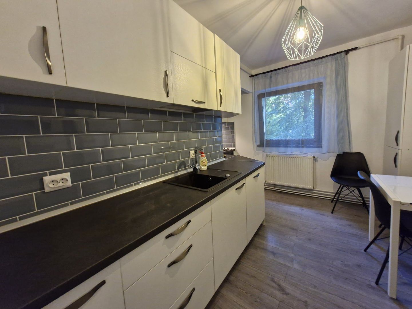 Apartament 3 camere  renovat in zona Lipovei - Poză 8