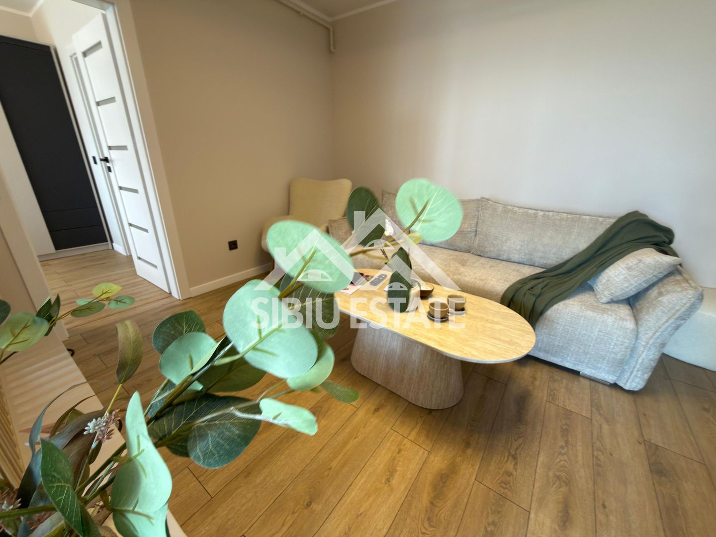 Apartament 2 camere modern, cu balcon loc de parcare inclus, Clasa A - Poză 1
