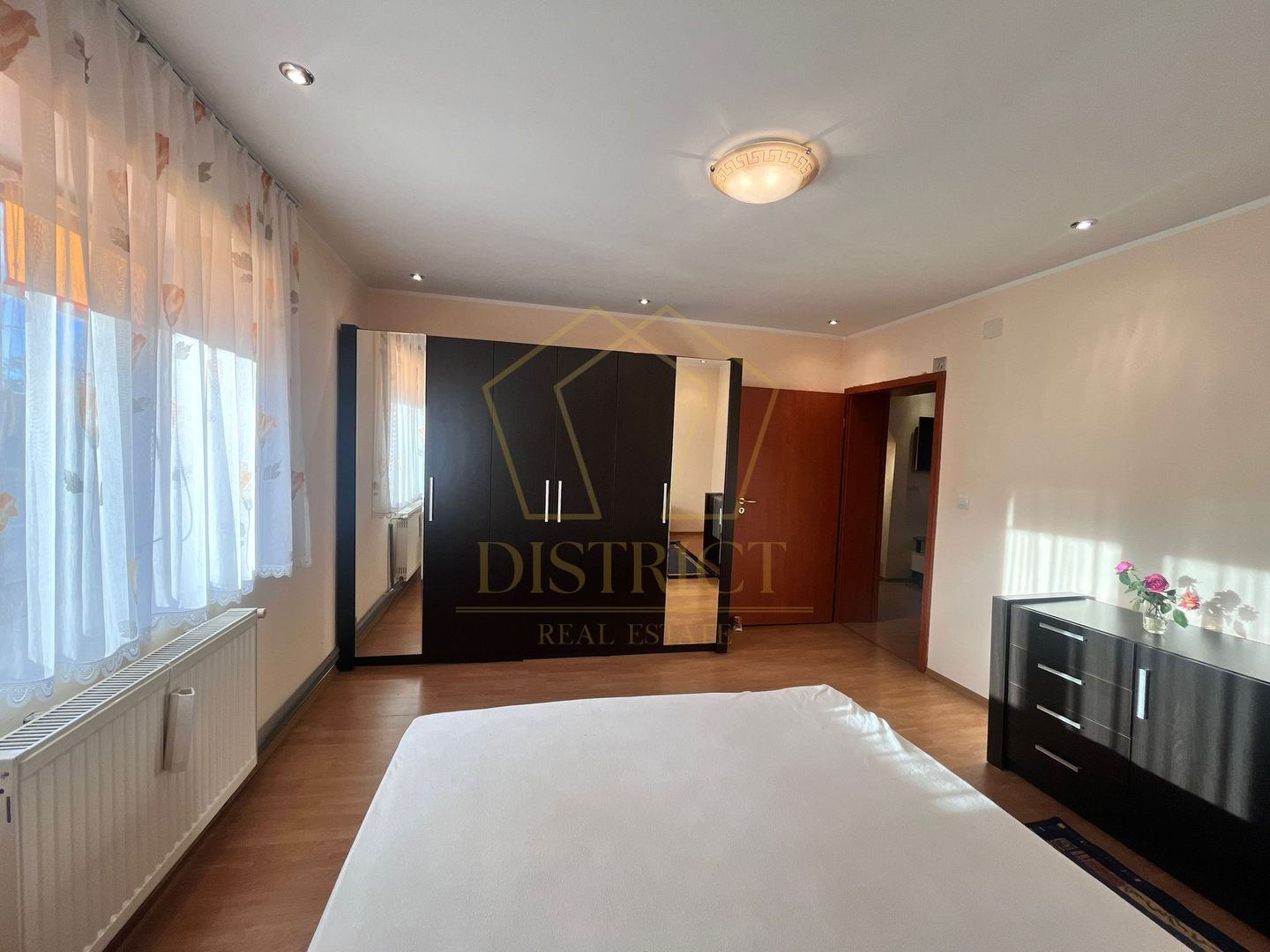 Casa spatioasa cu posibilitate SAD | Petfriendly | Ronat - Poză 3