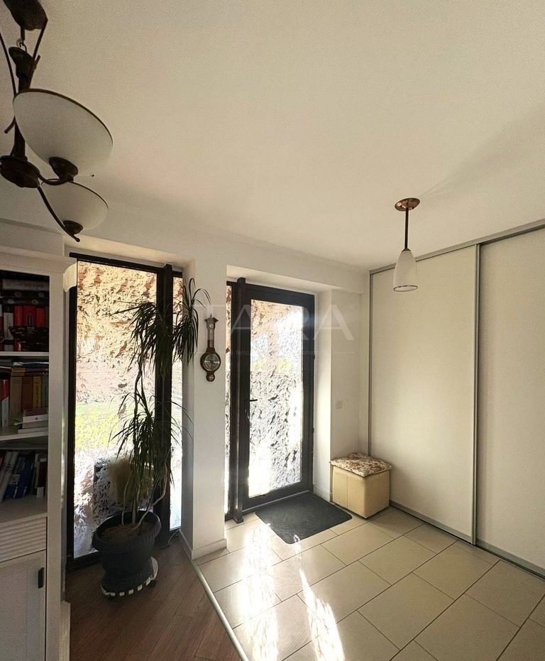 Casă modernă cu panoramă și spații generoase – zona Europa - Poză 4