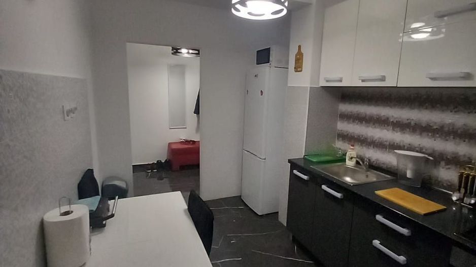 Apartament 2 camere sector 4 Apărătorii Patriei - Poză 2